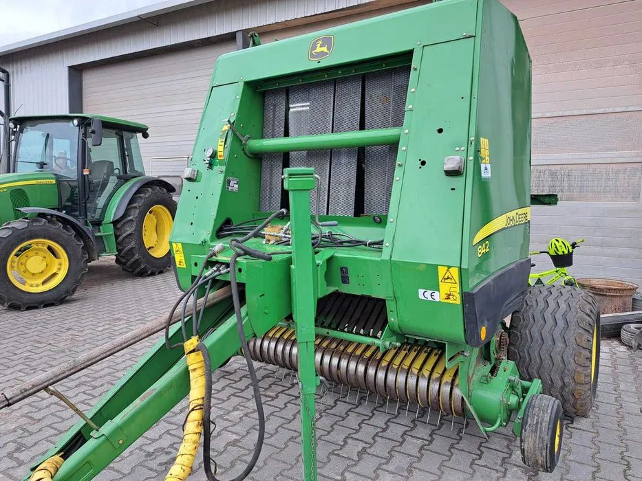 John Deere 842 - Heinapress, ümmargune: pilt 2 John Deere 842 - Heinapress, ümmargune: pilt 2