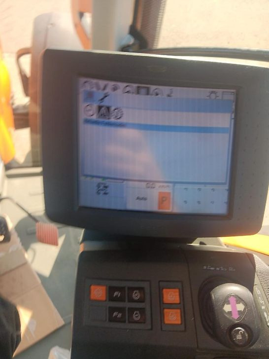 Claas Axion 830 C matic - Traktor: pilt 5 Claas Axion 830 C matic - Traktor: pilt 5