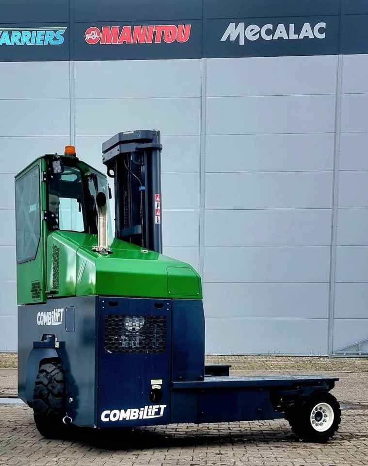 Combilift C 4000 MK4 DIESEL - 4-suunaline lükandmastiga tõstuk: pilt 1 Combilift C 4000 MK4 DIESEL - 4-suunaline lükandmastiga tõstuk: pilt 1