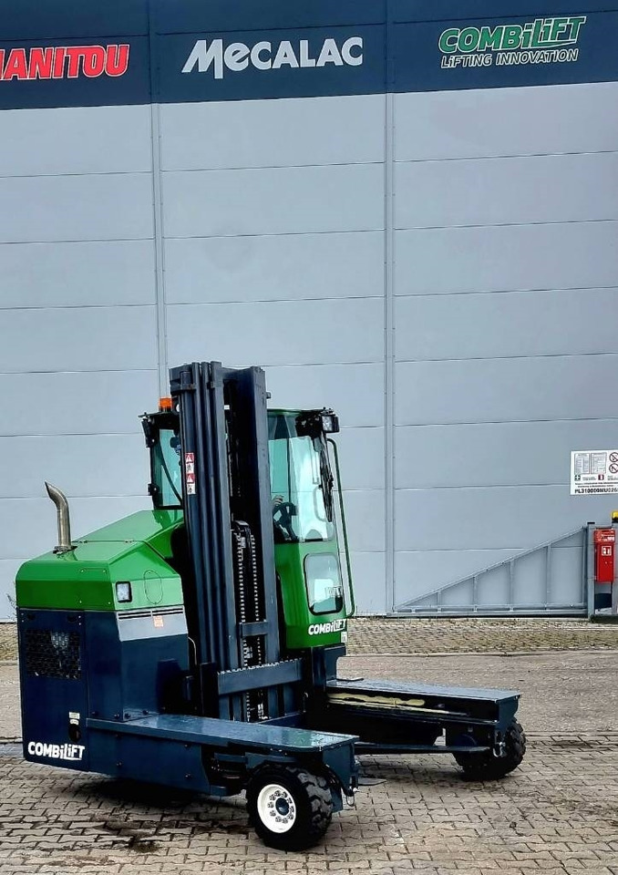 Combilift C 4000 MK4 DIESEL - 4-suunaline lükandmastiga tõstuk: pilt 2 Combilift C 4000 MK4 DIESEL - 4-suunaline lükandmastiga tõstuk: pilt 2