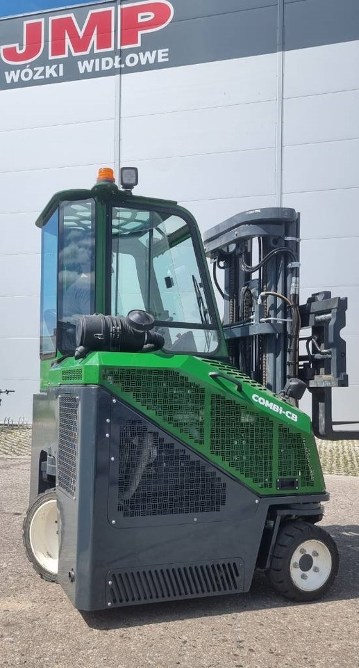 Combilift CB 2500 LPG - 4-suunaline lükandmastiga tõstuk: pilt 2 Combilift CB 2500 LPG - 4-suunaline lükandmastiga tõstuk: pilt 2