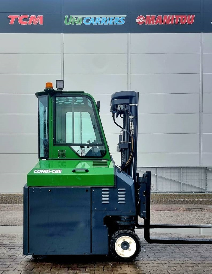 Combilift CBE 2500 - 4-suunaline lükandmastiga tõstuk: pilt 4 Combilift CBE 2500 - 4-suunaline lükandmastiga tõstuk: pilt 4