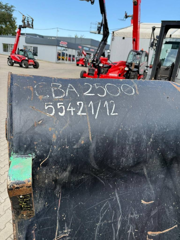 Manitou CBA 2500 LDR 2450mm 2,5m3 570554 - Kopp - Ehitusmasinad: pilt 3 Manitou CBA 2500 LDR 2450mm 2,5m3 570554 - Kopp - Ehitusmasinad: pilt 3