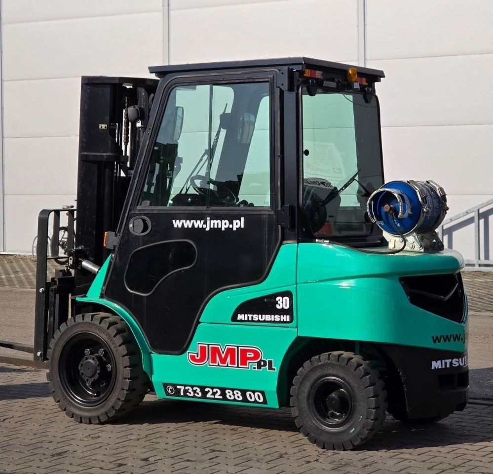 Mitsubishi FG 30 N - Gaasitõstuk: pilt 3 Mitsubishi FG 30 N - Gaasitõstuk: pilt 3