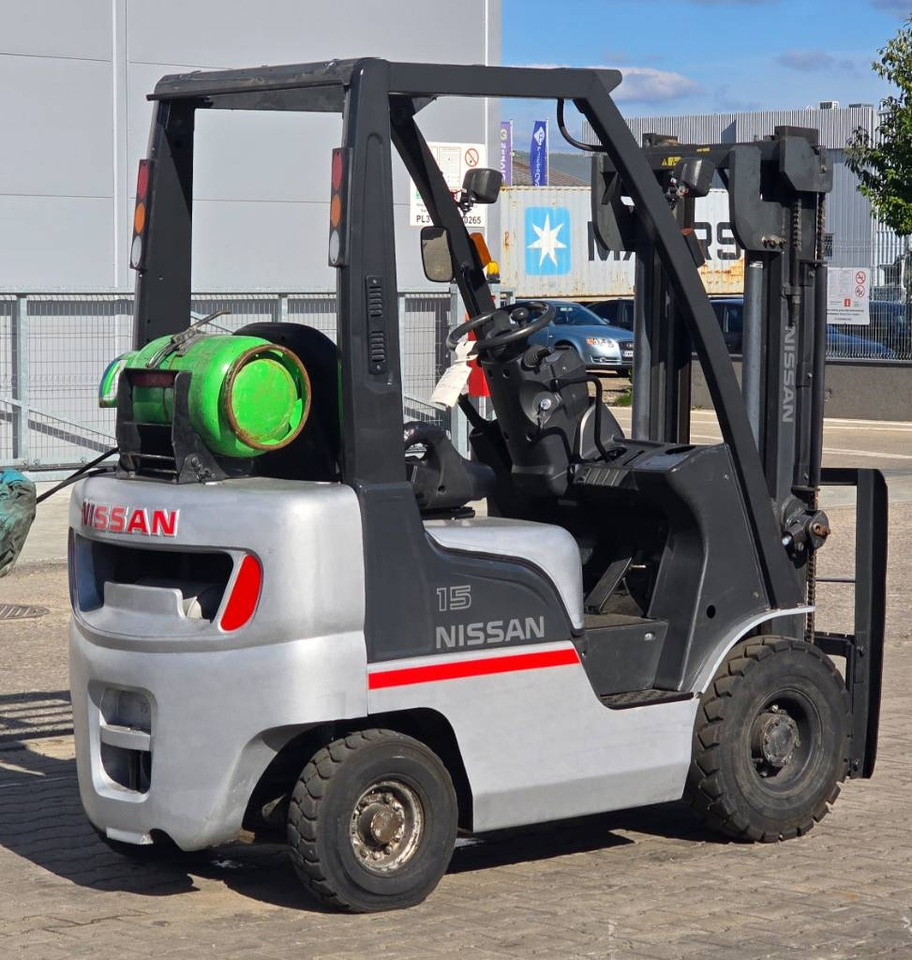 Nissan L01A15 - Gaasitõstuk: pilt 2 Nissan L01A15 - Gaasitõstuk: pilt 2