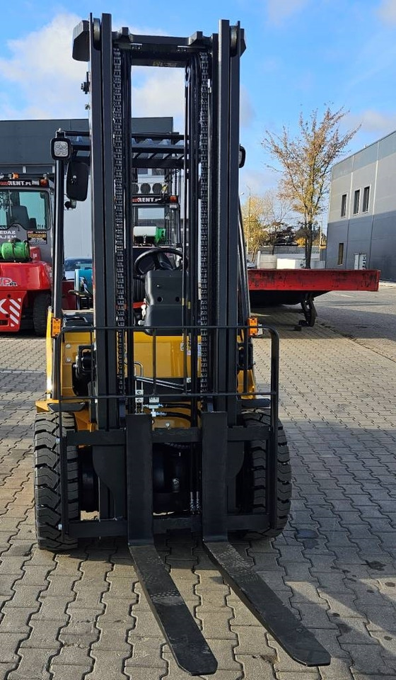 TCM FGE35-E2 BRAND NEW D3700mm - Gaasitõstuk: pilt 4 TCM FGE35-E2 BRAND NEW D3700mm - Gaasitõstuk: pilt 4