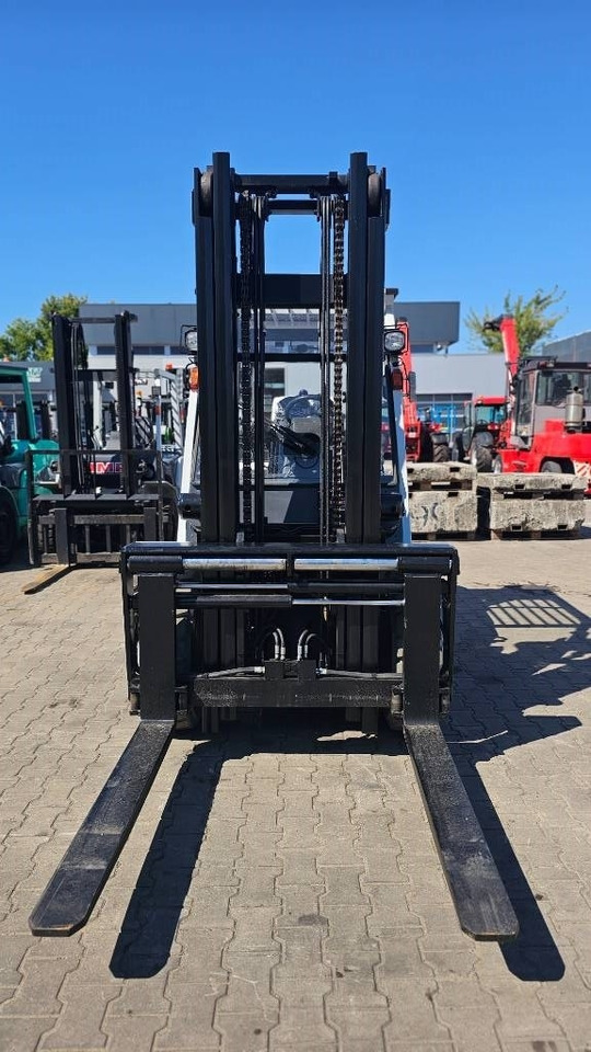 Diiseltõstuk UniCarriers DG1F4A50Y GX50 D: pilt 10