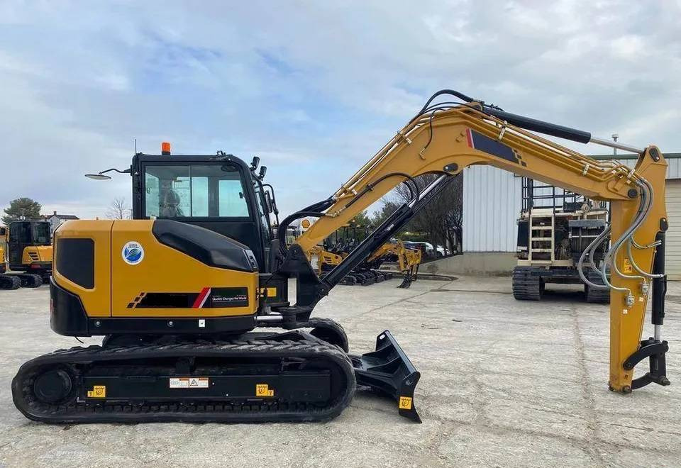 NEW MAXUS 9 Ton Crawler Excavator Warranty up to 10 YEARS НОВА Копарка гусенична MAXUS 9 тонн Гарантія до 10 РОКІВ NOWA Koparka gąsienicowa MAXUS 9 ton Gwarancja do 10 LAT - Lintekskavaator: pilt 1 NEW MAXUS 9 Ton Crawler Excavator Warranty up to 10 YEARS НОВА Копарка гусенична MAXUS 9 тонн Гарантія до 10 РОКІВ NOWA Koparka gąsienicowa MAXUS 9 ton Gwarancja do 10 LAT - Lintekskavaator: pilt 1