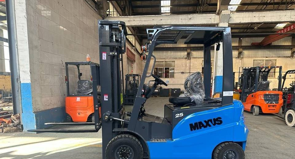 Uus Elektritõstuk NEW MAXUS Electric Forklift 4000 kg Warranty up to 10 YEARS НОВИЙ Електричний MAXUS візок для вантажів 4000 кг Гарантія до 10 РОКІВ  NOWY Elektryczny MAXUS wózek widłowy 4000 kg Gwarancja do 10: pilt 6