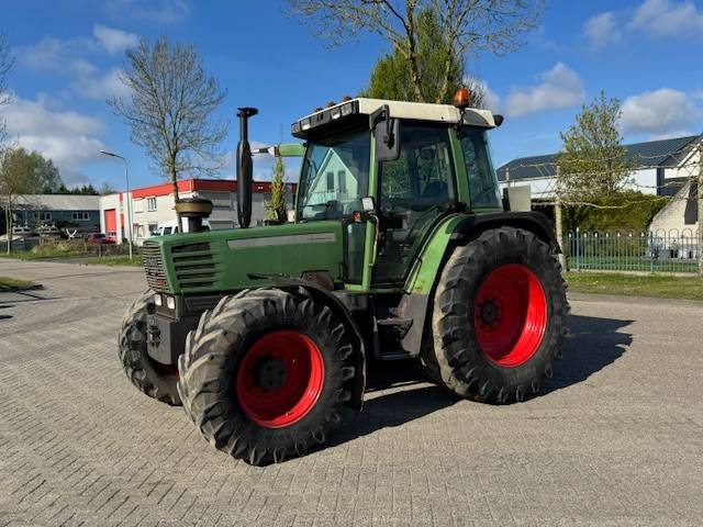 Traktor Fendt 308 Holland Farmer, Geveerde vooras, omkeer: pilt 1