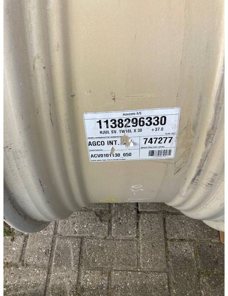 Valtra 18x38 - Rehvid ja veljed - Põllutööseade: pilt 4 Valtra 18x38 - Rehvid ja veljed - Põllutööseade: pilt 4