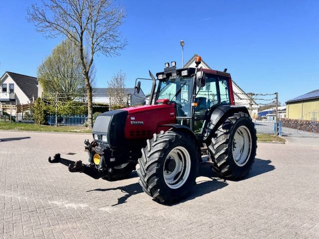 Valtra 6400, Luchtremmen, Fronthef, Frontaftakas - Traktor: pilt 3 Valtra 6400, Luchtremmen, Fronthef, Frontaftakas - Traktor: pilt 3