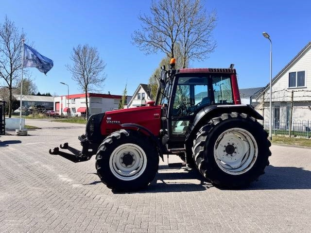 Valtra 6400, Luchtremmen, Fronthef, Frontaftakas - Traktor: pilt 1 Valtra 6400, Luchtremmen, Fronthef, Frontaftakas - Traktor: pilt 1