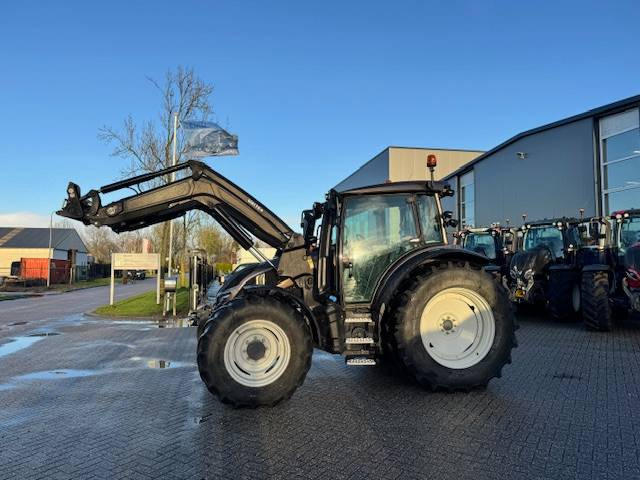 Valtra G115 hitech, 1625 uur, G4 voorlader! - Traktor: pilt 2 Valtra G115 hitech, 1625 uur, G4 voorlader! - Traktor: pilt 2