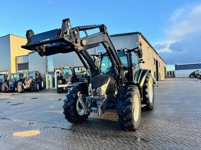 Valtra G115 hitech, 1625 uur, G4 voorlader! - Traktor: pilt 3 Valtra G115 hitech, 1625 uur, G4 voorlader! - Traktor: pilt 3