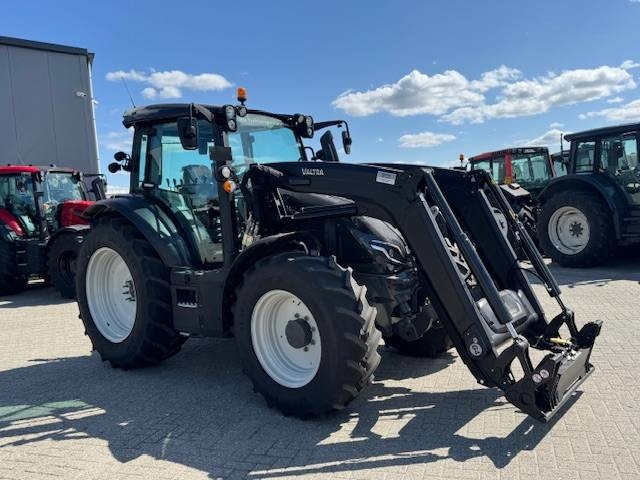 Valtra G125 Ecopower Active, 115 uur!! FH+PTO+Voorlader - Traktor: pilt 4 Valtra G125 Ecopower Active, 115 uur!! FH+PTO+Voorlader - Traktor: pilt 4