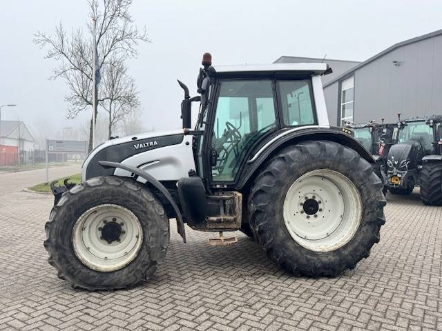 Valtra N141 hitech, Fronthef, Frontpto - Traktor: pilt 3 Valtra N141 hitech, Fronthef, Frontpto - Traktor: pilt 3