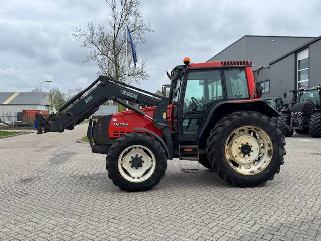 Valtra Valmet 6650 Hitech, voorlader, vloeistofkoppeling - Traktor: pilt 3 Valtra Valmet 6650 Hitech, voorlader, vloeistofkoppeling - Traktor: pilt 3