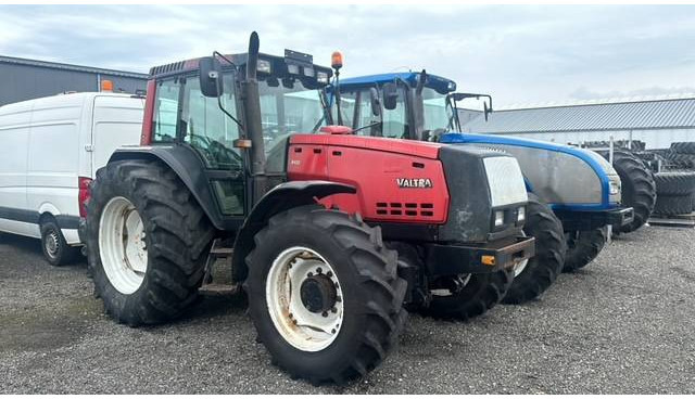 Traktor Valtra Valmet 8450, Voorasvering!: pilt 1