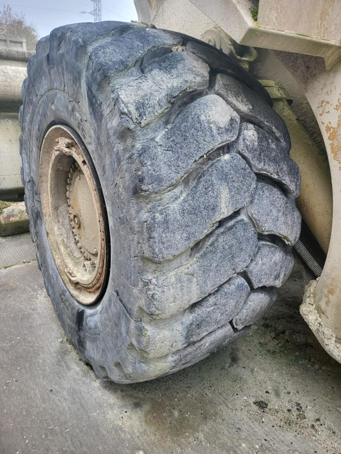 Rataslaadur Caterpillar 988B: pilt 15