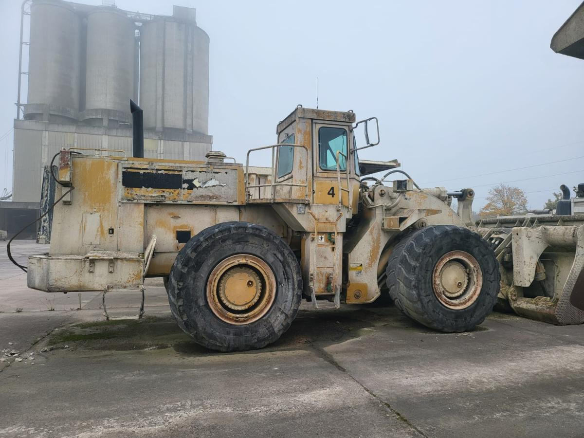 Rataslaadur Caterpillar 988B: pilt 8