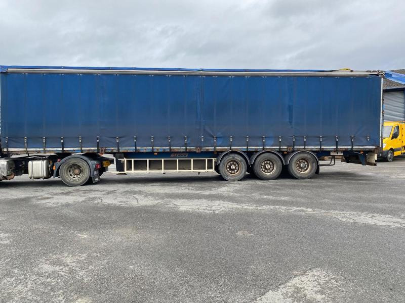 Fruehauf GT TRAILOR - Tentpoolhaagis: pilt 2 Fruehauf GT TRAILOR - Tentpoolhaagis: pilt 2