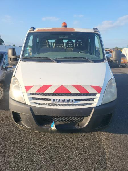 Iveco 35C12 - Tarbesõiduk kallur: pilt 3 Iveco 35C12 - Tarbesõiduk kallur: pilt 3