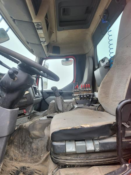 Interior photo 1: Renault Kerax 420 DCI liising Renault Kerax 420 DCI