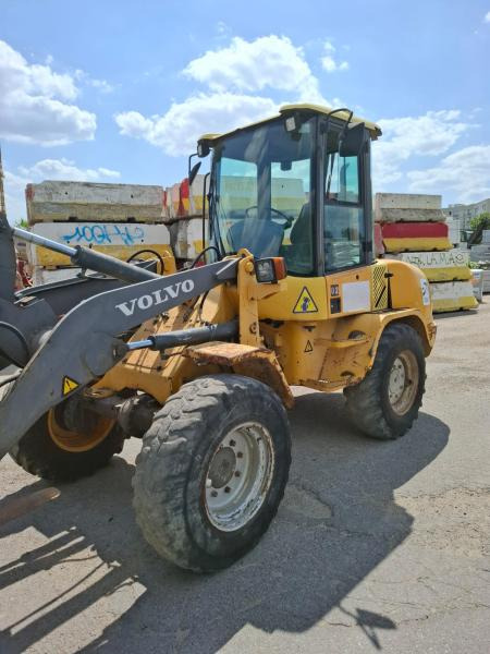 Volvo L 30 - Rataslaadur: pilt 2 Volvo L 30 - Rataslaadur: pilt 2