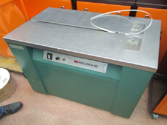 BANDEROLIERMASCHINE SIGNODE MS 220/50 - Pakkimismasin: pilt 1 BANDEROLIERMASCHINE SIGNODE MS 220/50 - Pakkimismasin: pilt 1
