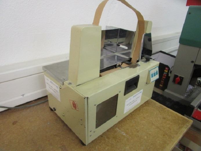 BANDEROLIERMASCHINE TANNER JC200 80 - Pakkimismasin: pilt 3 BANDEROLIERMASCHINE TANNER JC200 80 - Pakkimismasin: pilt 3