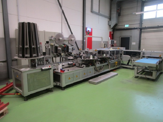 BECHER ETIKETTIERANLAGE SCHLEUTER GU 4S 6 - Pakkimismasin: pilt 1 BECHER ETIKETTIERANLAGE SCHLEUTER GU 4S 6 - Pakkimismasin: pilt 1