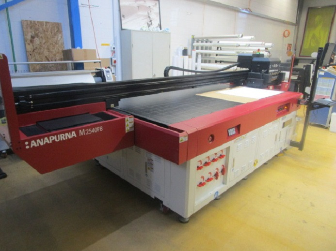 FLACHBETT-UV-GROSSFORMATDRUCKER AGFA ANAPURNA M2540 FB - Trükimasin: pilt 2 FLACHBETT-UV-GROSSFORMATDRUCKER AGFA ANAPURNA M2540 FB - Trükimasin: pilt 2