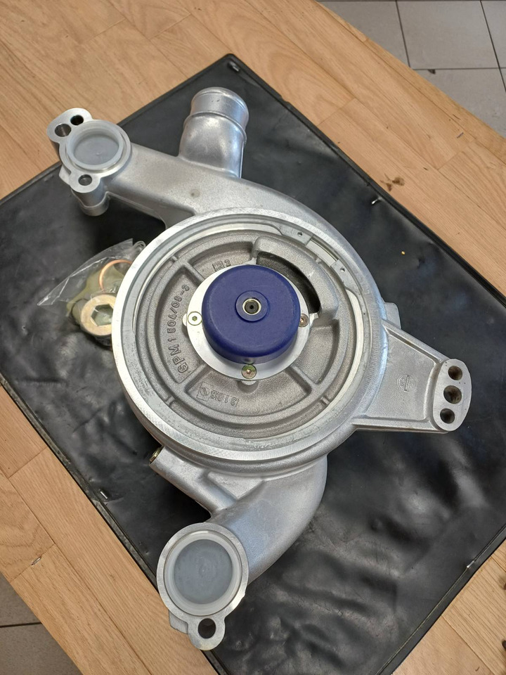 MAN OE - Jahutusvedeliku pump: pilt 1 MAN OE - Jahutusvedeliku pump: pilt 1