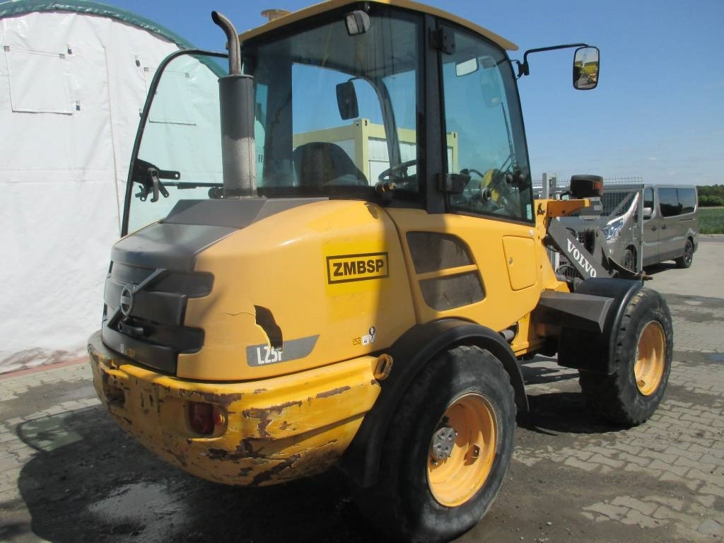 Volvo L 25 F - Rataslaadur: pilt 2 Volvo L 25 F - Rataslaadur: pilt 2