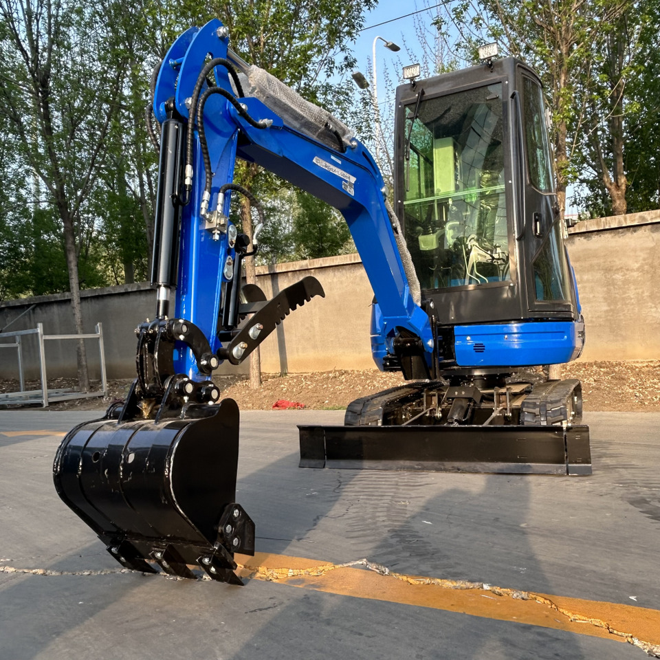 LEZUM DY25U Mini Excavator Digger Miniexcavadora EPA Kubota Engine Mini Excavator For Sale With Mini Excavator Attachment Set - Lintekskavaator: pilt 3 LEZUM DY25U Mini Excavator Digger Miniexcavadora EPA Kubota Engine Mini Excavator For Sale With Mini Excavator Attachment Set - Lintekskavaator: pilt 3