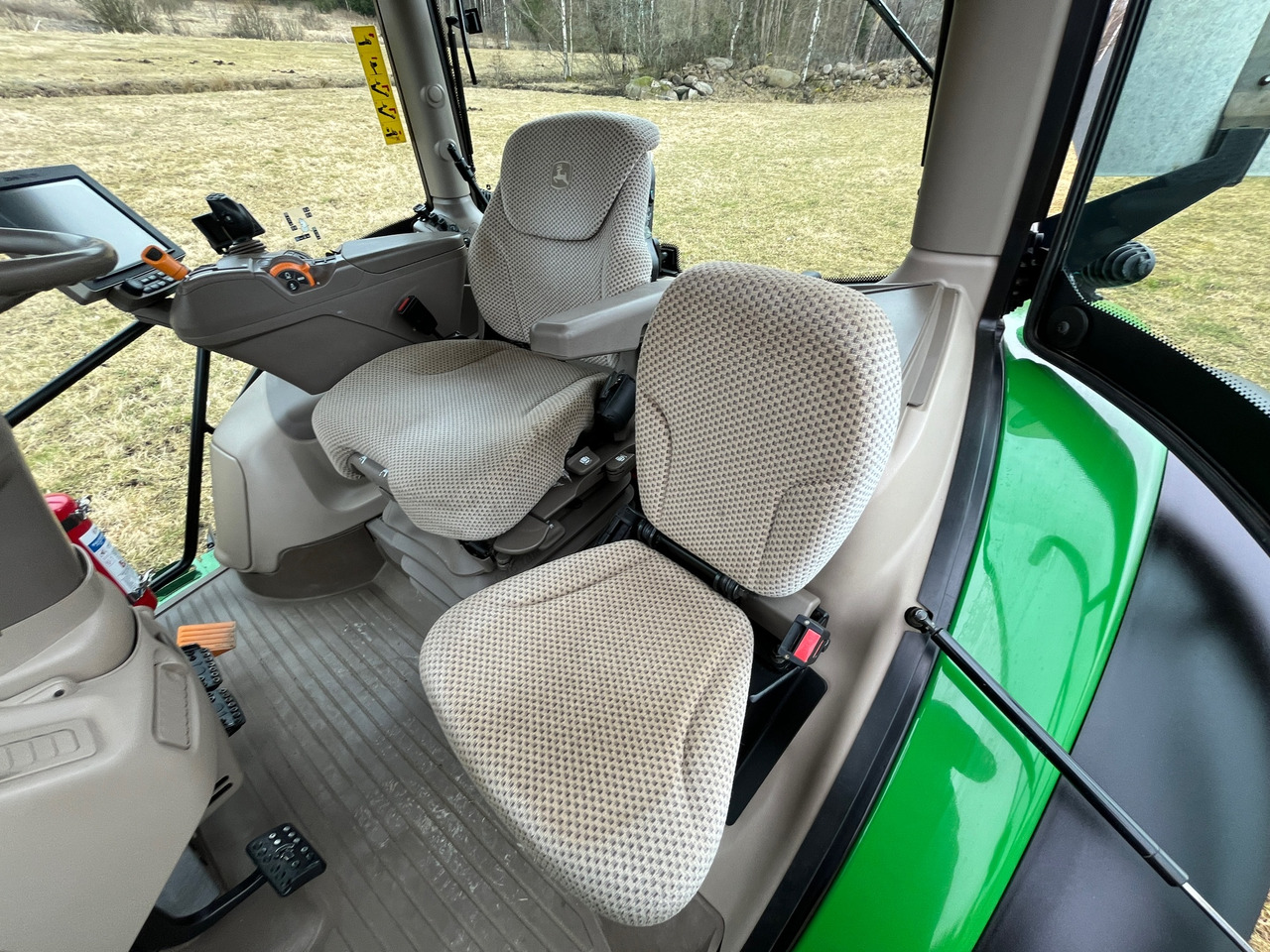 John Deere 6120R - Traktor: pilt 5 John Deere 6120R - Traktor: pilt 5