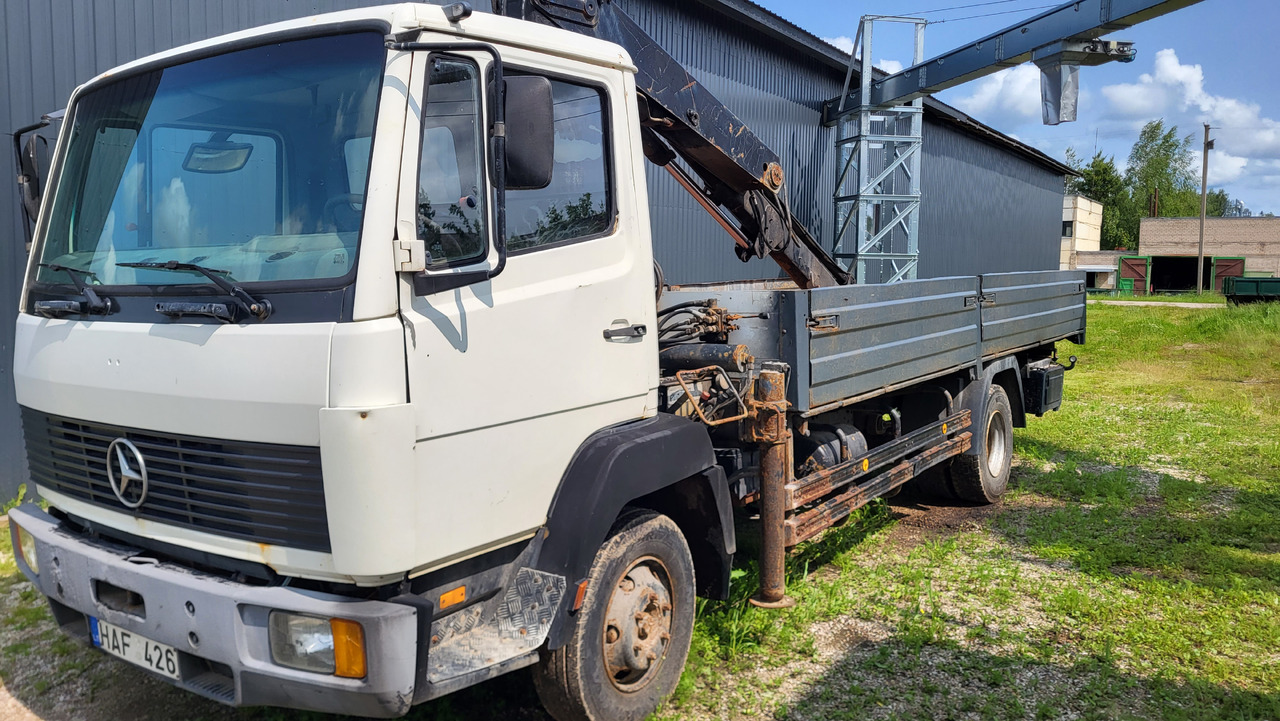 MERCEDES-BENZ 814 HIAB 071 - Kraanaga veoauto: pilt 1 MERCEDES-BENZ 814 HIAB 071 - Kraanaga veoauto: pilt 1