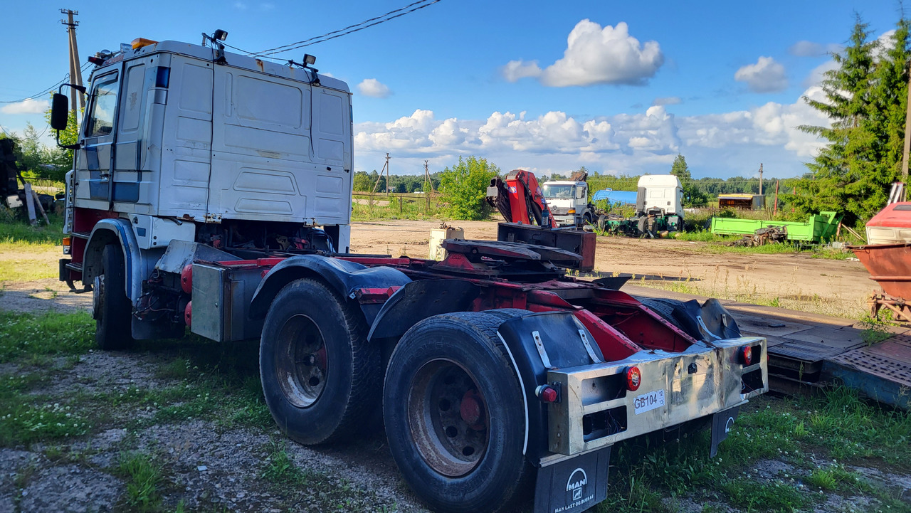 SCANIA R 142 H 6X2 SU KRANU - Sadulveok: pilt 2 SCANIA R 142 H 6X2 SU KRANU - Sadulveok: pilt 2