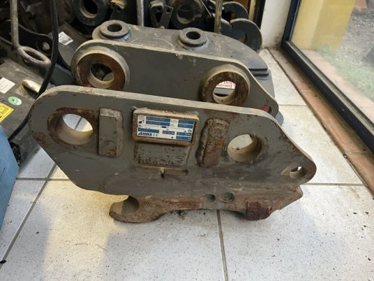 Attache rapide hydraulique Arden qa20 - qa21 - Kiirühendus: pilt 2 Attache rapide hydraulique Arden qa20 - qa21 - Kiirühendus: pilt 2