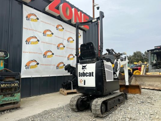 Bobcat E10 Joystick à 12500€ HT - Miniekskavaator: pilt 4 Bobcat E10 Joystick à 12500€ HT - Miniekskavaator: pilt 4