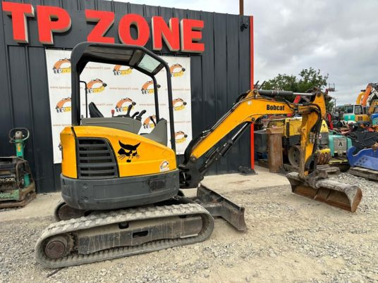 Bobcat E26 Canopy à 18500 € HT - Miniekskavaator: pilt 5 Bobcat E26 Canopy à 18500 € HT - Miniekskavaator: pilt 5