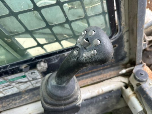 Bobcat T190 Joystick à 19 900 € HT - Kompaktroomiklaadur: pilt 4 Bobcat T190 Joystick à 19 900 € HT - Kompaktroomiklaadur: pilt 4