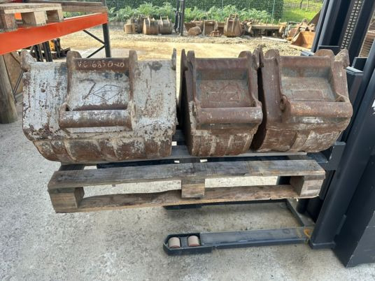 Godet pour minipelle Bobcat - Ekskavaatori kopp: pilt 2 Godet pour minipelle Bobcat - Ekskavaatori kopp: pilt 2