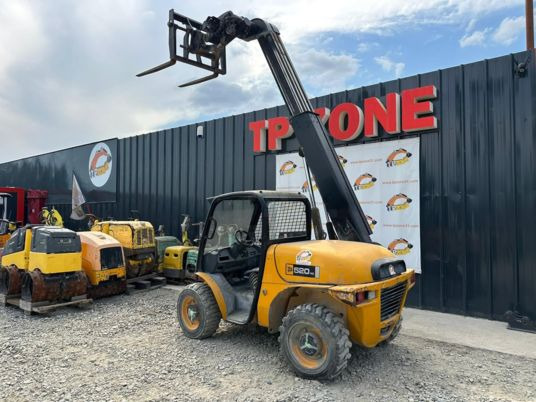 JCB 520-40 à 23500 € HT - Teleskooplaadur: pilt 4 JCB 520-40 à 23500 € HT - Teleskooplaadur: pilt 4