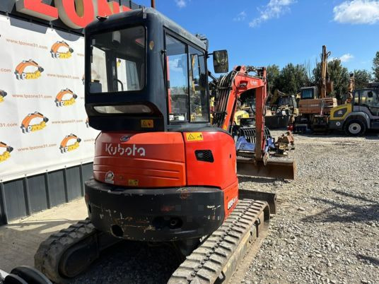 Kubota Kubota U35-3A3 Cabine à 23 500€ HT - Miniekskavaator: pilt 3 Kubota Kubota U35-3A3 Cabine à 23 500€ HT - Miniekskavaator: pilt 3