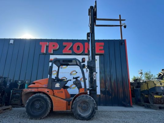 Mast Explorer H20DL 4WD à 12900 € HT - Kahveltõstuk: pilt 1 Mast Explorer H20DL 4WD à 12900 € HT - Kahveltõstuk: pilt 1