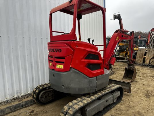 Volvo ECR25D Canopy - Miniekskavaator: pilt 1 Volvo ECR25D Canopy - Miniekskavaator: pilt 1
