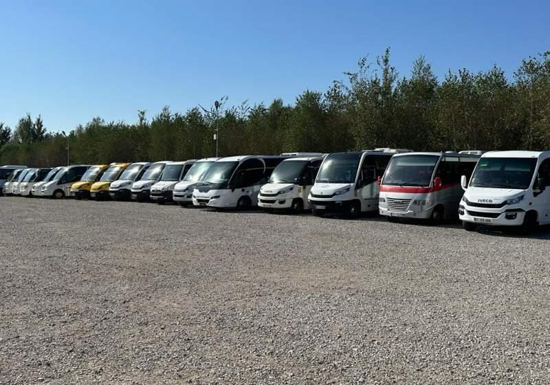 Mercedes-Benz Duży wybór Mercedes, Iveco 30-35 miejsc - Kaugsõidu buss: pilt 1 Mercedes-Benz Duży wybór Mercedes, Iveco 30-35 miejsc - Kaugsõidu buss: pilt 1