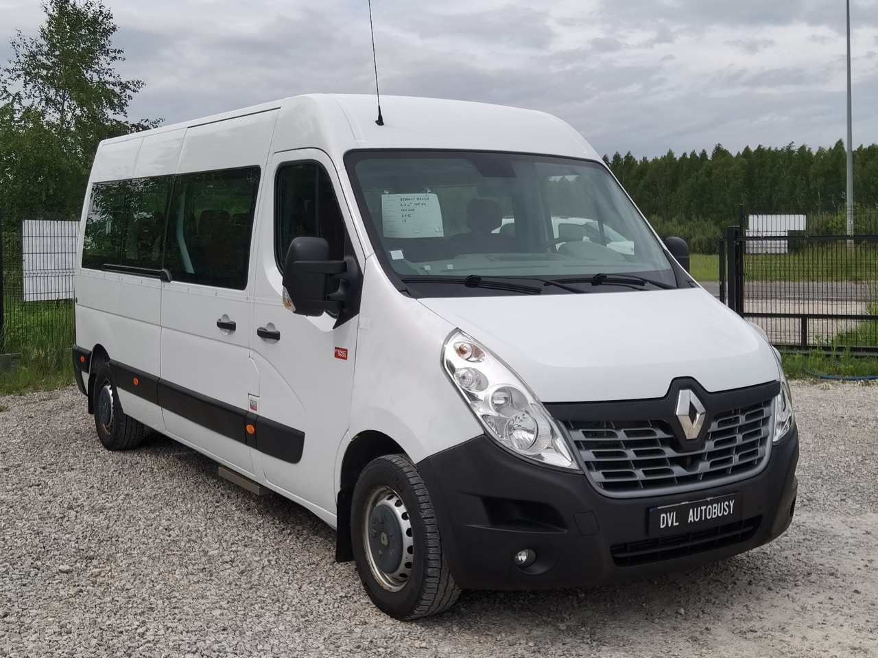 Renault Master 17 miejsc EURO 6 100tys km - Maakonnaliini buss: pilt 1 Renault Master 17 miejsc EURO 6 100tys km - Maakonnaliini buss: pilt 1